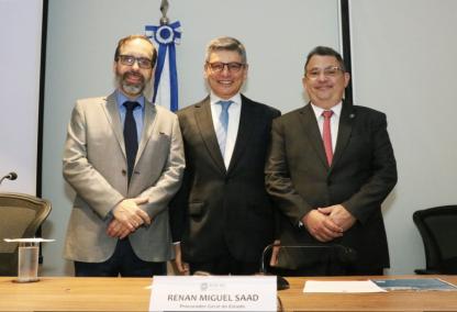 Palestra e painel marcam o segundo dia do Seminário "Responsabilidade Civil em Perspectiva: Desafios das Novas Tecnologias", realizado no edifício-sede da PGE-RJ