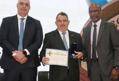 Procurador-Geral do Estado é agraciado com a Medalha Amizade da Polícia Civil