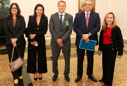 PGE-RJ participa da cerimônia de encerramento da Semana da Pauta Verde