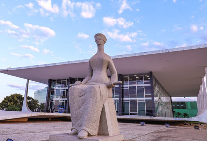 PGE-RJ conquista vitória no STF: Imprensa Oficial ficará submetida ao regime de precatórios